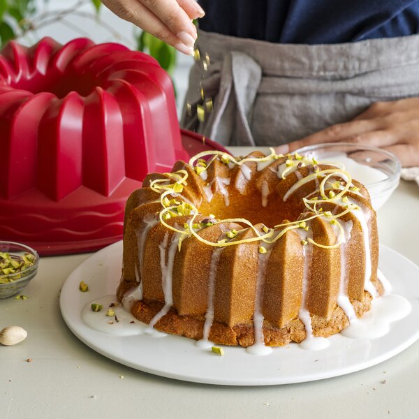 Silikónová forma na bábovku coox s lemom na uchopenie priemer 24 cm Farba: Červená