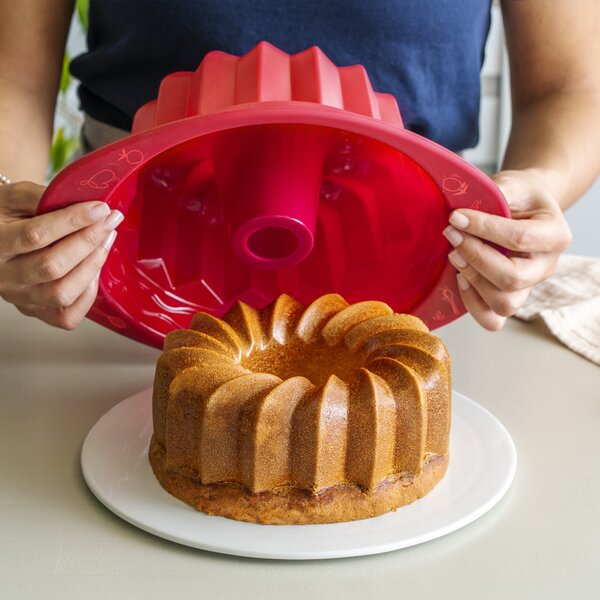 Silikónová forma na bábovku coox s lemom na uchopenie priemer 24 cm Farba: Červená