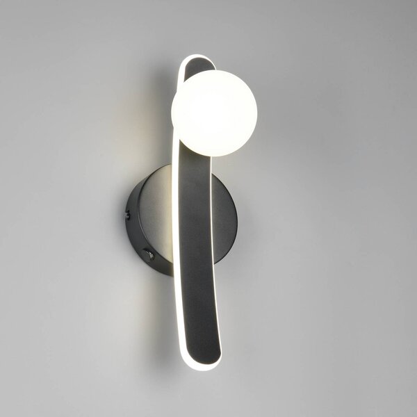 Trio Lighting LED nástenné svetlo Napoli, čierne matné, výška 34 cm, kov, Čierna, Obývacia izba / jedáleň, kov, Moderný, Nástenné svietidlo
