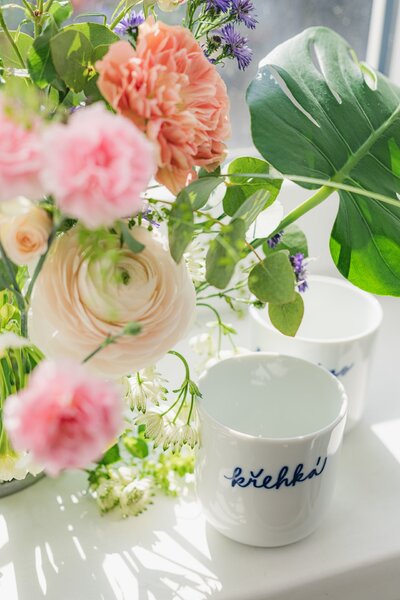 Porcelánový hrnček Křehká 270 ml