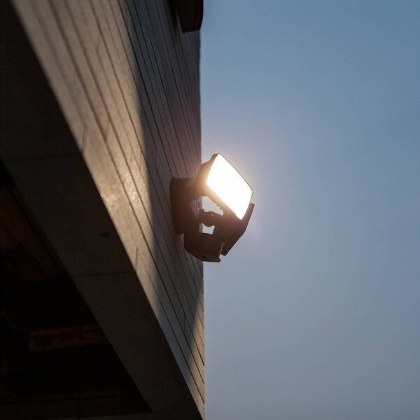 LUTEC Vonkajší nástenný reflektor s LED senzorom CHIMERA, čierny, 2-pl., IP54, Čierna, Plast, Nástenné svietidlo