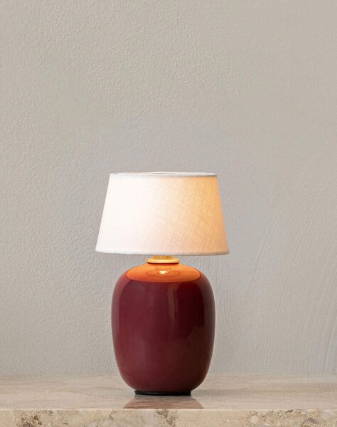 Audo Copenhagen Prenosná lampa Torso, ruby 71116
