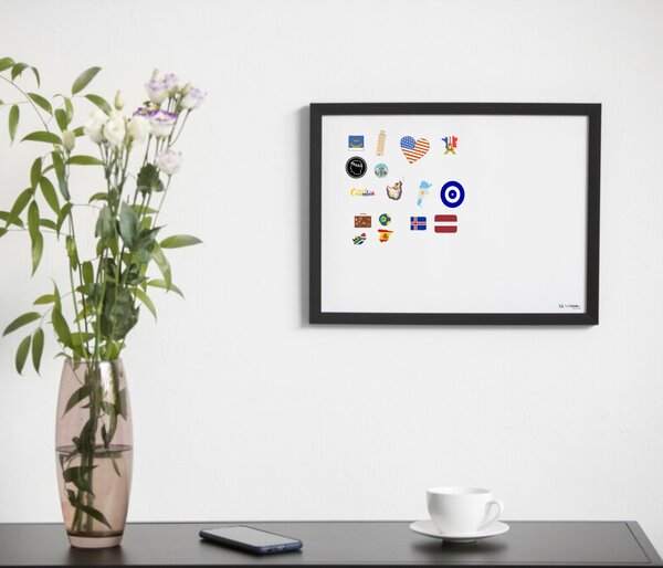Biela tabuľa na magnetky v drevenom čiernom ráme 60x40 cm