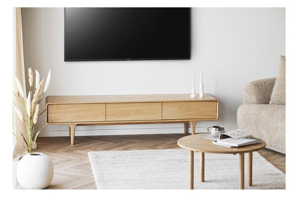 Okrúhly konferenčný stolík z dubového dreva v prírodnej farbe ø 70 cm Jena – House Nordic
