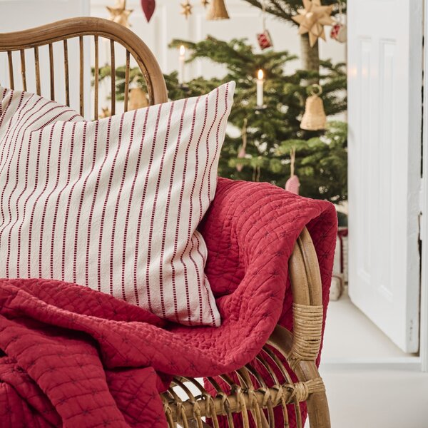 Poťah na vankúš Holly Red Woven Stripes 50 × 50 cm