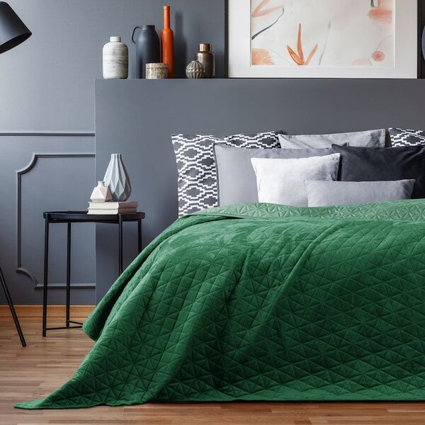 Zelený zamatový prešívaný pléd 220x240 cm Laila – AmeliaHome