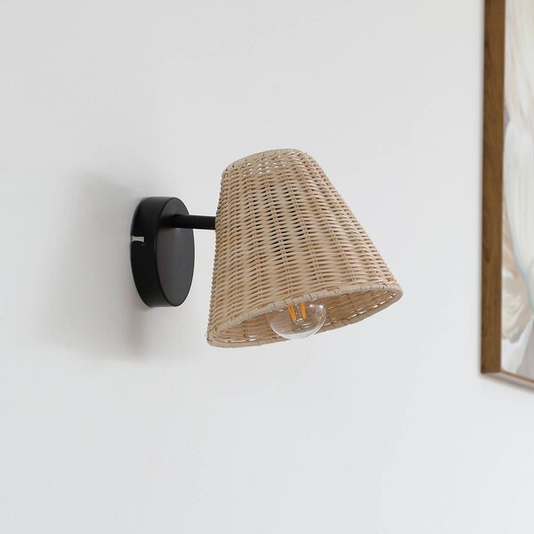 Lindby Nástenné svietidlo Zyralia, farba dreva, ratan, výška 19,5 cm, Obývacia izba / jedáleň, Drevo, Vidiecky / Rustikálny, Nástenné svietidlo