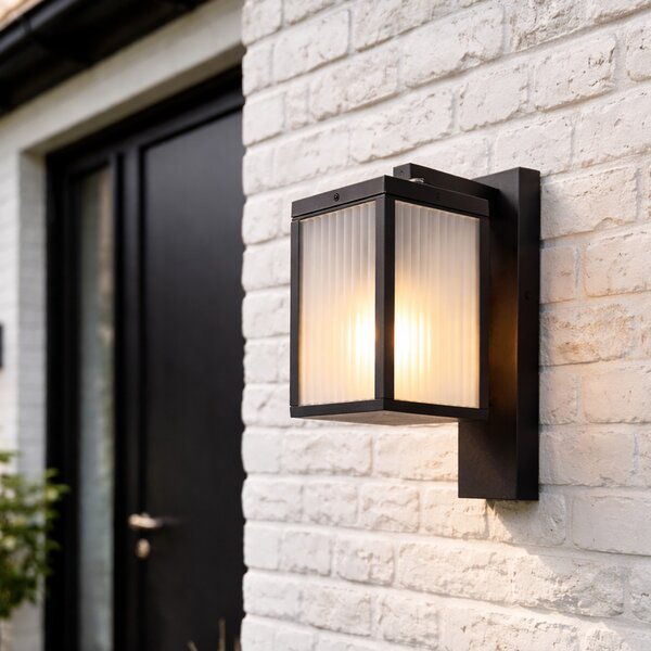 Vonkajšia nástenná lampa čierna s rebrovaným sklom IP44 - Charlois