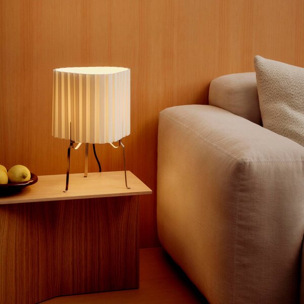 HAY Stolová lampa Canelé, biela, výška 37 cm, E14, textil, Biela / opálová, Obývacia izba / jedáleň, Textil / látka / hodváb, Dizajn, Stojacie svietidlo