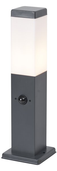 Vonkajšia lampa tmavosivá s opálovým sklom 45 cm IP44 so zásuvkou a snímačom pohybu - Malios