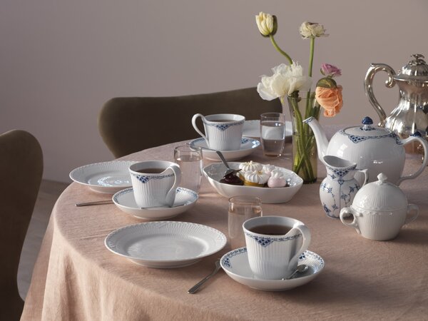 Porcelánová šálka s podšálkou Princess 240 ml