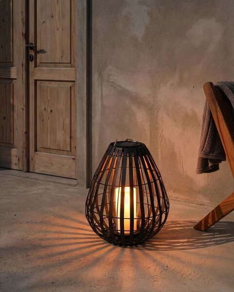 Solárny lampáš tmavohnedý syntetický materiál LED svetlo energeticky úsporný rustikálny boho štýl