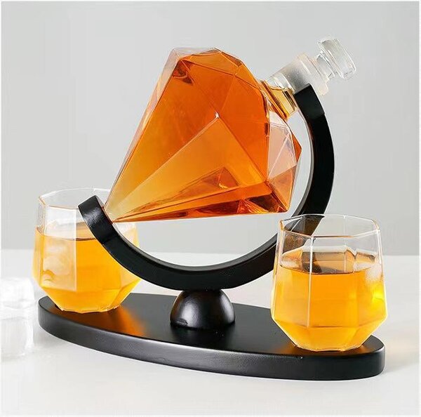 Darčeková sada na Whiskey poháre, decanter 850ML Diamond