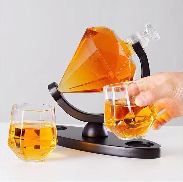 Darčeková sada na Whiskey poháre, decanter 850ML Diamond