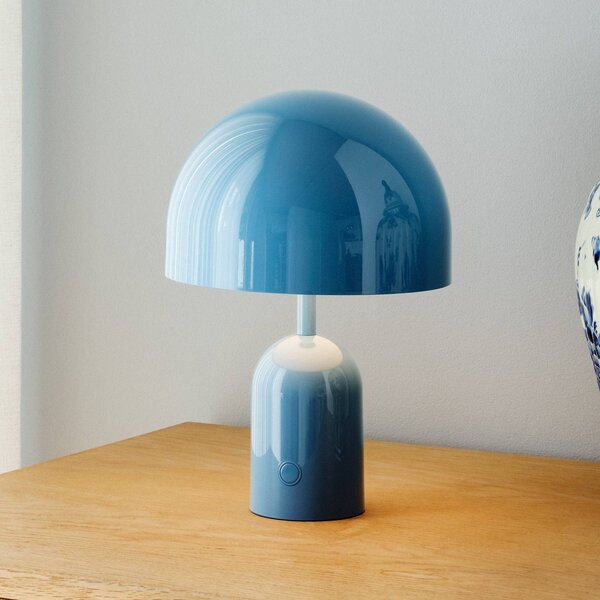 Tom Dixon Akumulátorová stolová lampa BELL PORTABLE, svetlo modrá 28 cm IP44, Modrá, Obývacia izba / jedáleň, Plast, Dizajn, Stojacie svietidlo