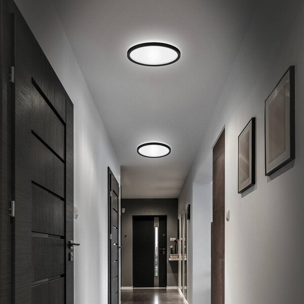 Stropné LED svetlo do kúpeľne Slim Drip, čierne, Ø 29 cm, IP44, Čierna, Kúpeľňa, Plast, Závesné svietidlo