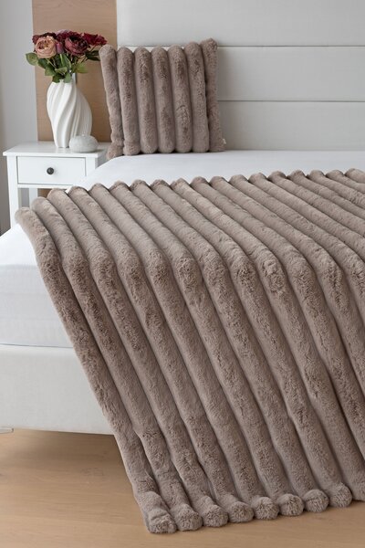 Deka Fluffy hnědá Jednobarevná deka 130/180