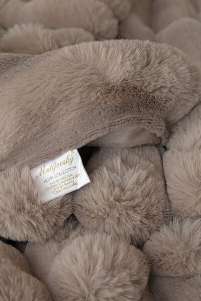 Deka Fluffy hnědá Jednobarevná deka 130/180