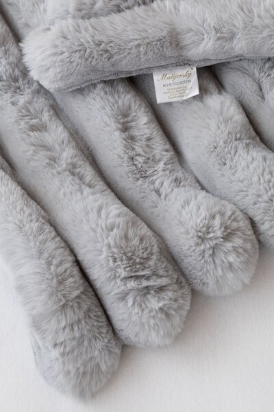 Deka Fluffy šedá Jednobarevná deka 130/180