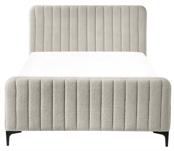 Posteľ béžové buklé čalúnenie 120 x 200 cm prešívané čelo kovové nohy lamelový rošt moderný dizajn spálňa