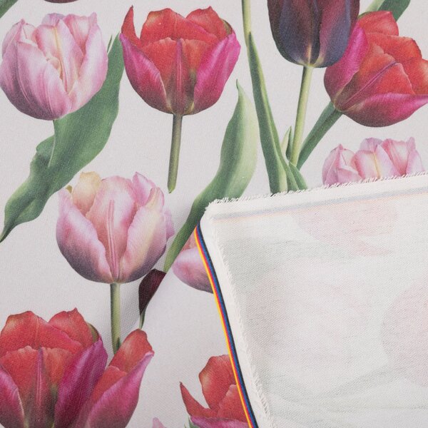 Dekoračná látka Terra TRA-001 Tulipány na dymovo sivom - šírka 150 cm