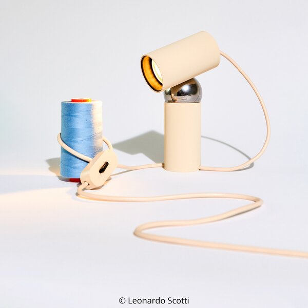 Stolové Lampa FLOS, Bilboquet, Béžová, Obývacia izba, Plast, Dizajnový