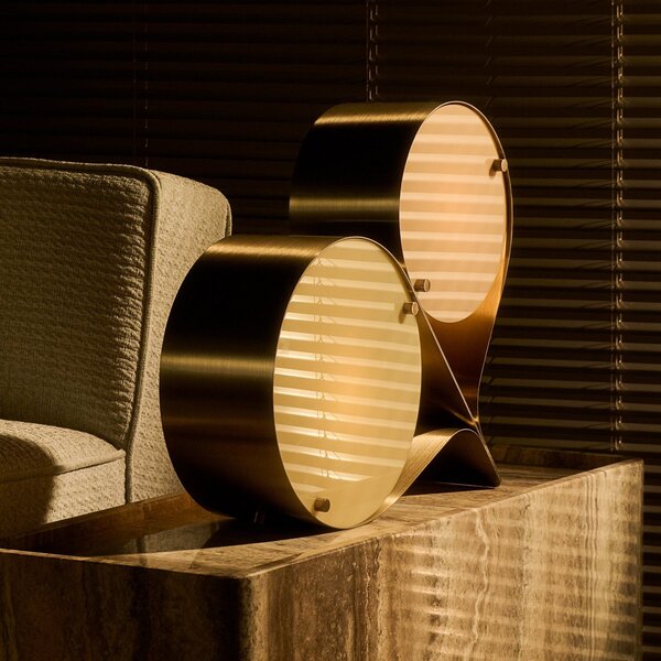 Stolové Lampa GUBI, Coppia, Biela, Obývacia izba, Plast, Moderný