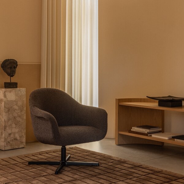 Kreslo Harbour, Polished / Logan Haze – Audo Copenhagen
