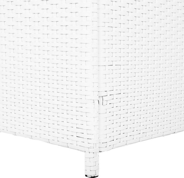 Vonkajší úložný box biely umelý ratan 158 x 63 cm záhradný box na vankúše moderný štýl terasa záhrada