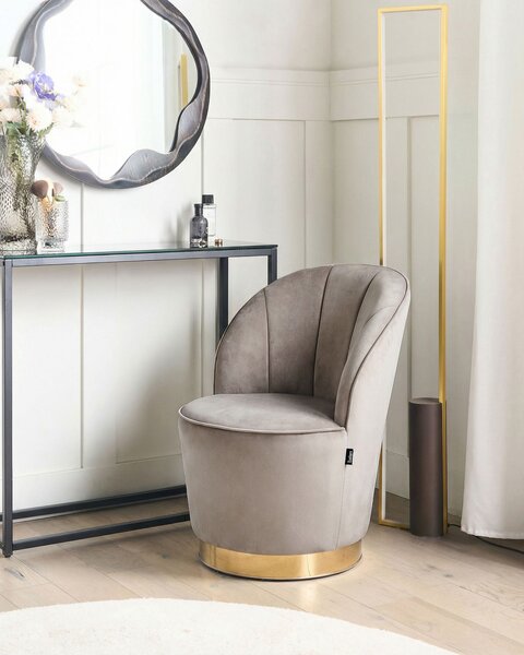 Kreslo svetlobéžové zamatové čalúnenie okrúhly zlatý kovový podstavec dizajnové klubové kreslo glamour retro obývacia izba