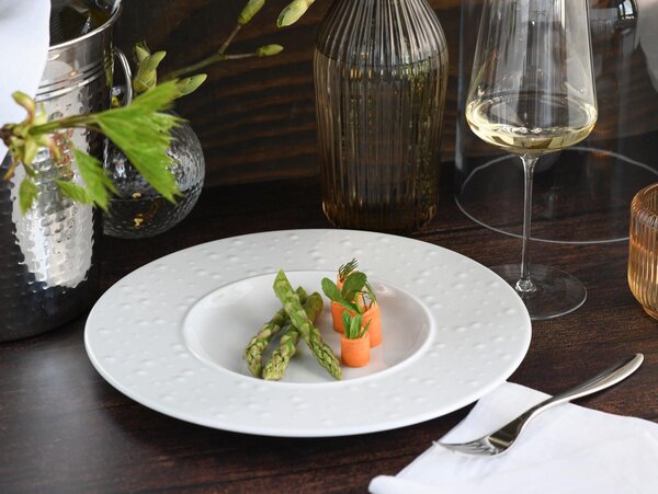 TANIER GOURMET Show Time Drop Weiss Creatable - Taniere, Online Only