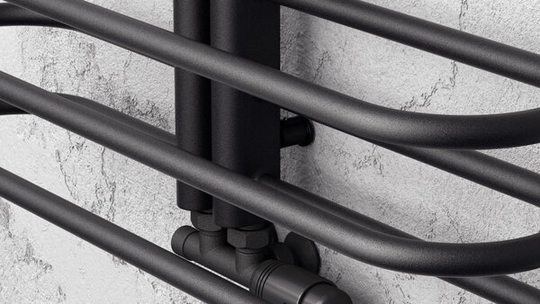 Regnis LEVEL, vykurovacie teleso 600x530mm so stredovým pripojením 50mm, 215W, čierna matná, LEVEL530/600/D50/BLACK