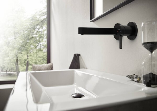 Hansgrohe Finoris - Páková umývadlová batéria pod omietku s ramenom 168 mm, čierna matná 76051670