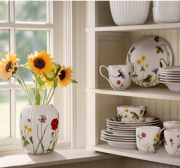 Biely porcelánový hrnček 330 ml Hammershøi Summer – Kähler Design