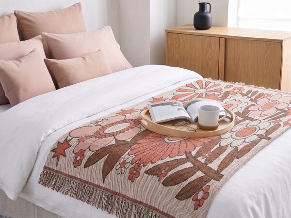Deka viacfarebná hnedá béžová ružová polyester akryl 130 x 170 cm obdĺžnikový tvar kvetovaný vzor prikrývka so strapcami boho štýl doplnky