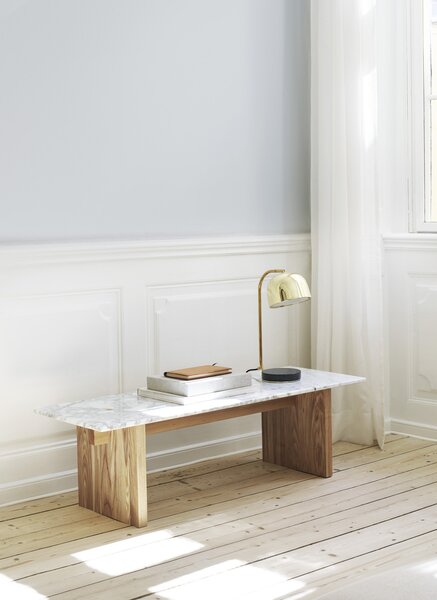 Normann Copenhagen Stolová lampa Grant – mosadzná