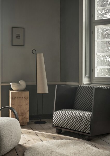 Ferm Living Stojanová lampa Ancora – čierna/prírodná