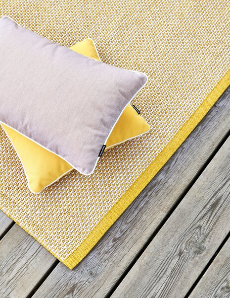 Pappelina Koberec EFFI Mustard/Pale Rose/Vanilla – horčicový, veľkosť koberca 230 x 320 cm