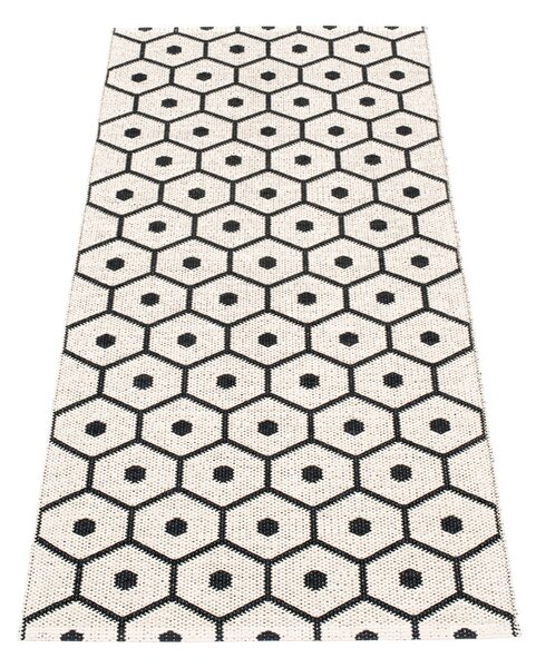 Pappelina Koberec HONEY Black/Vanilla – čierny, veľkosť koberca 180 x 260 cm
