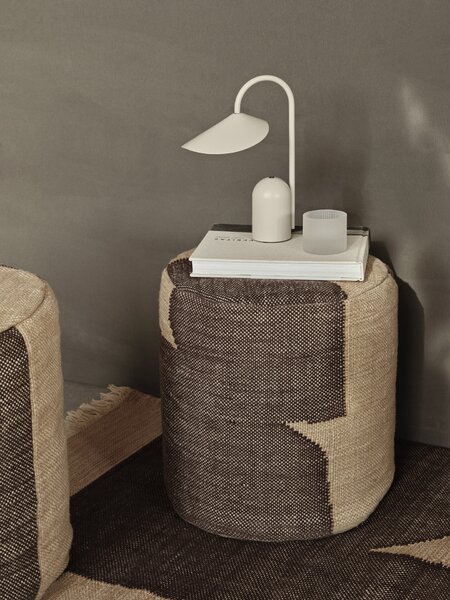 Ferm Living Koberec Forene, 80 x 140 cm – pieskový/tmavohnedý