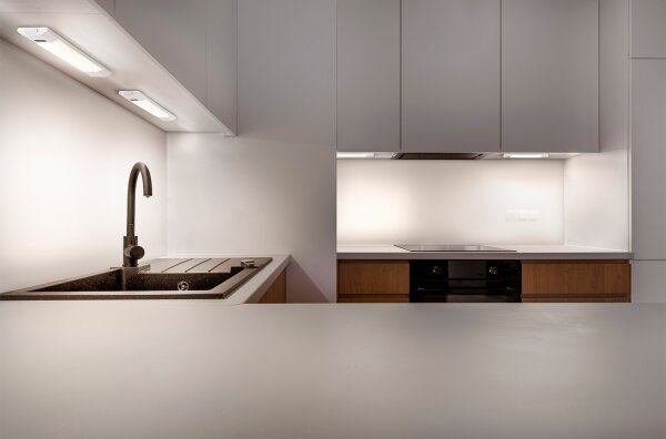 Osram - Stmievateľné LED svietidlo pod kuchynskú linku so senzorom LINEAR EDGE LED/4W/230V 30 cm biele