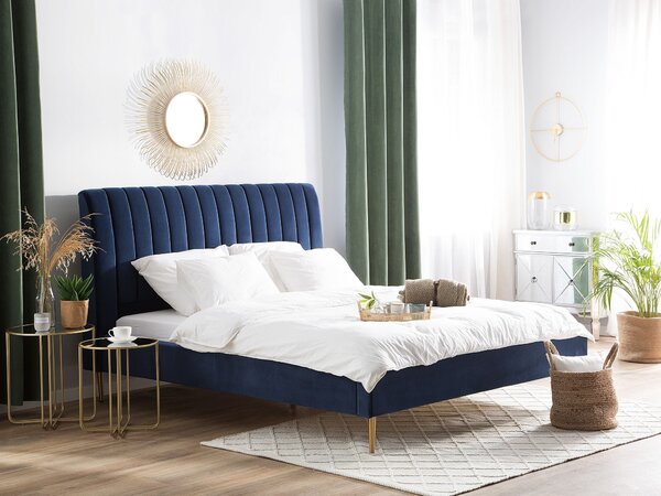 Čalúnená posteľ modrá zamatová 160 x 200 cm lamelový rošt vysoké čelo elegantný dizajn spálňa