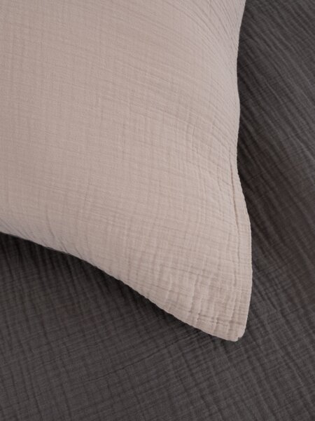 Mušelínová obliečka na vankúš 40 x 60 cm - Alexia Duo cappuccino/tmavo šedá