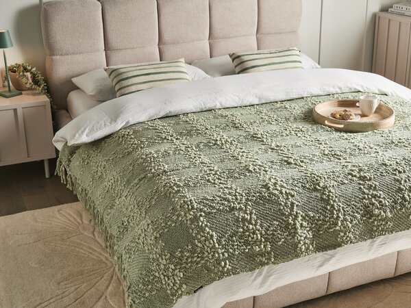 Deka zelená látková 150 x 200 cm pletená prikrývka na posteľ so strapcami a vzorom