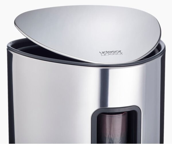 Nášľapný plastový odpadkový kôš v striebornej farbe 5 l Luxe – Joseph Joseph