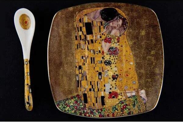 Šálka s podšálkou- set 2 ks ,Gustav Klimt The Kiss, Queen Isabell (Porcelánový set2 ks šálok s podšálkou, Gustav Klimt)
