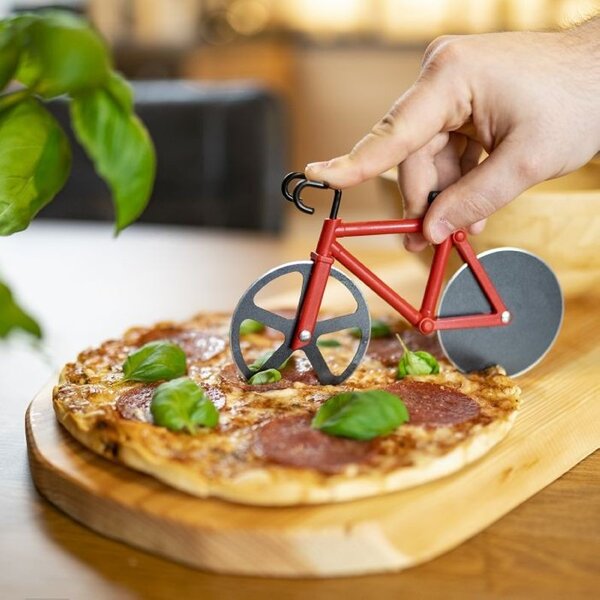 WESTMARK Krájač na pizzu FUENTEZ (Krájacie koliesko na pizzu v tvare bicykla)