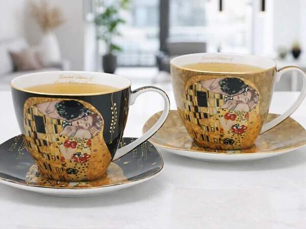 Šálka s podšálkou- set 2 ks 250 ml mix farieb ,Gustav Klimt The Kiss, Queen Isabell (Porcelánový set2 ks šálok s podšálkou a 2 l&žičkami Gustav Klimt)