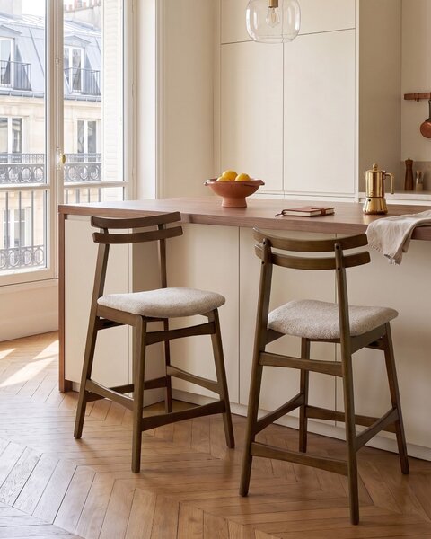 Sada 2 barových stoličiek tmavé kaučukové drevo béžové čalúnené sedadlá bez opierok rúk retro tradičný štýl kuchyňa jedáleň