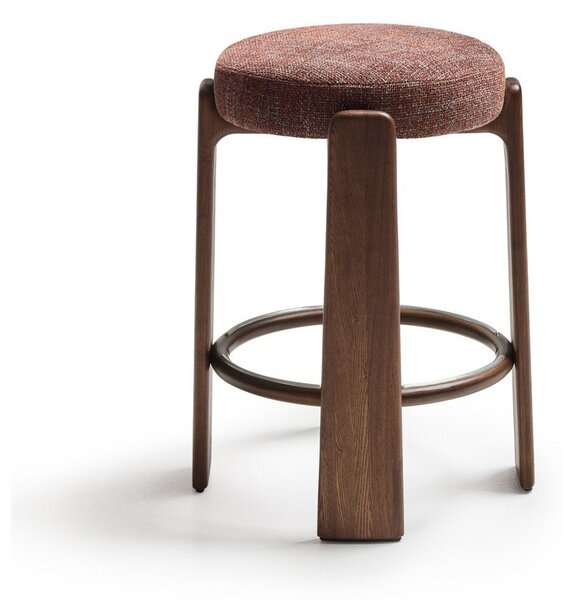 Hnedá/v tmavo prírodnej farbe barová stolička z jaseňového dreva (výška sedadla 65 cm) Granite – Kave Home